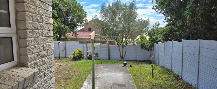 3 Bedroom Property for Sale in Kleinbaai Western Cape